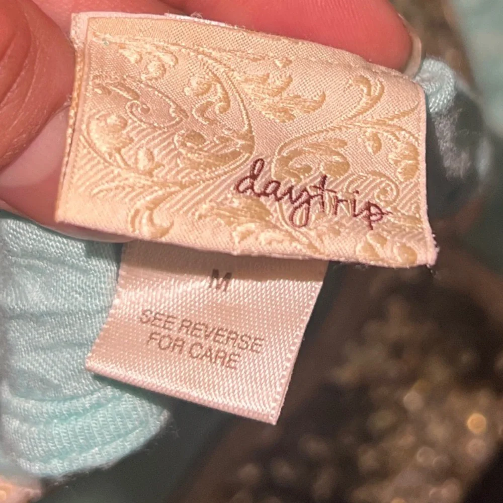 Daytrip Teal sheer sleeveless gold collar top sz Medium - Picture 7 of 7